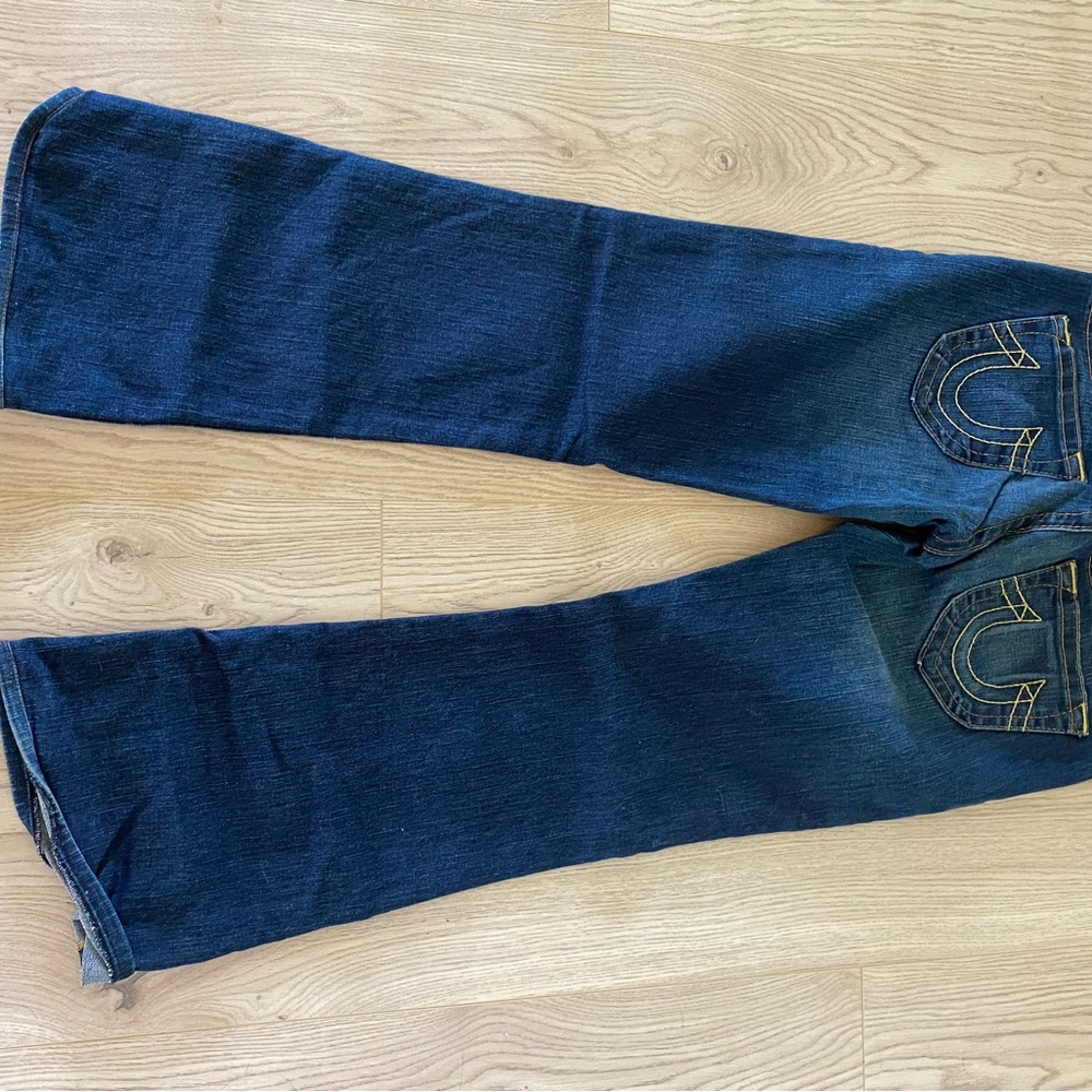 Ladies Gently Used True Religion Jeans. Size 31. Altered to a 29 inseam. - Picture 3 of 6